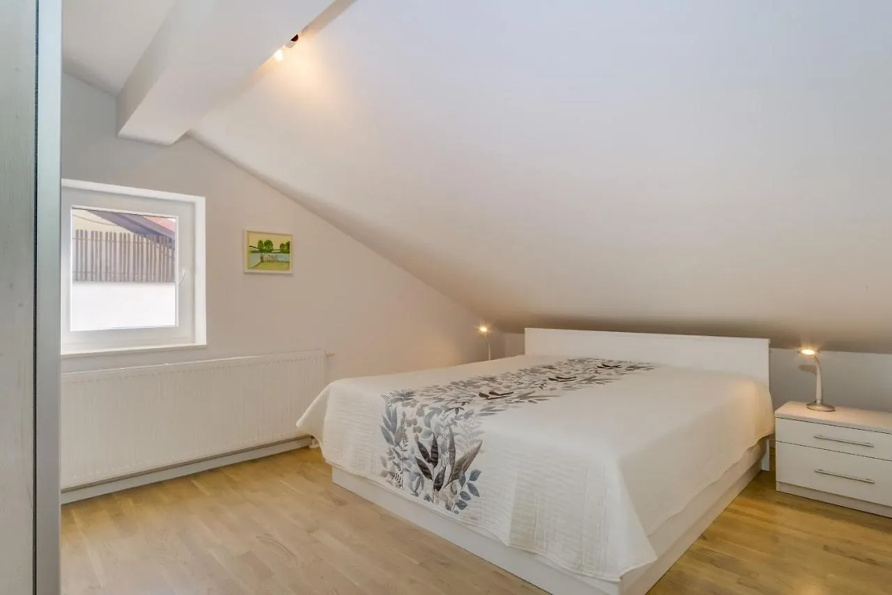 Brunohome - Design Apartment By The Sea Mali Lošinj