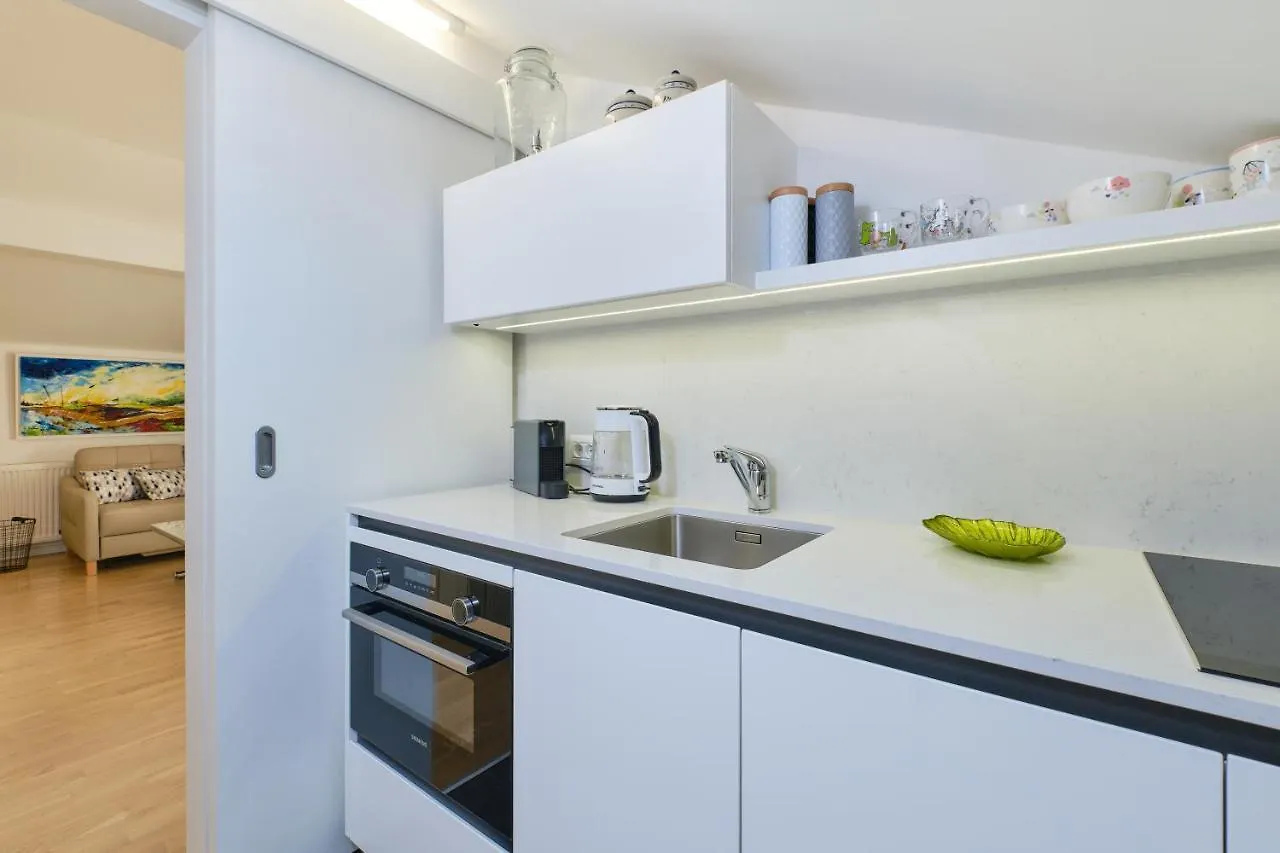 Brunohome - Design Apartment By The Sea Mali Losinj 0*,