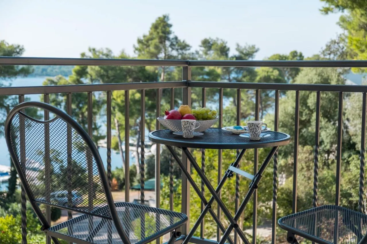 Brunohome - Design Apartment By The Sea Mali Losinj