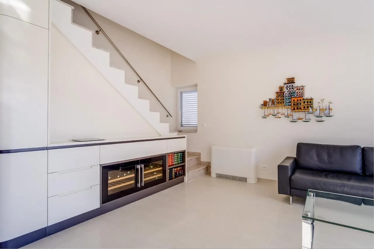 Brunohome - Design Apartment By The Sea Mali Losinj