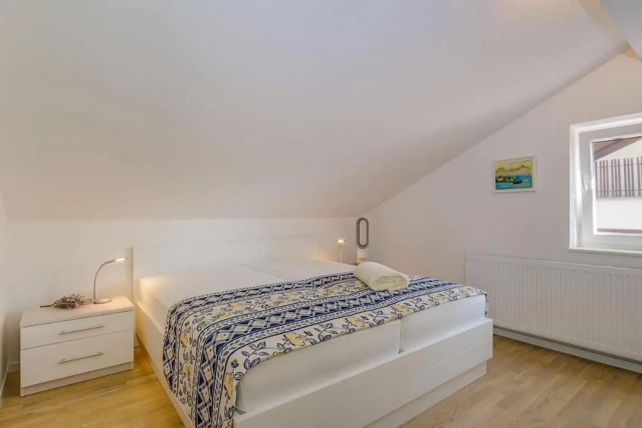 Brunohome - Design Apartment By The Sea Mali Losinj