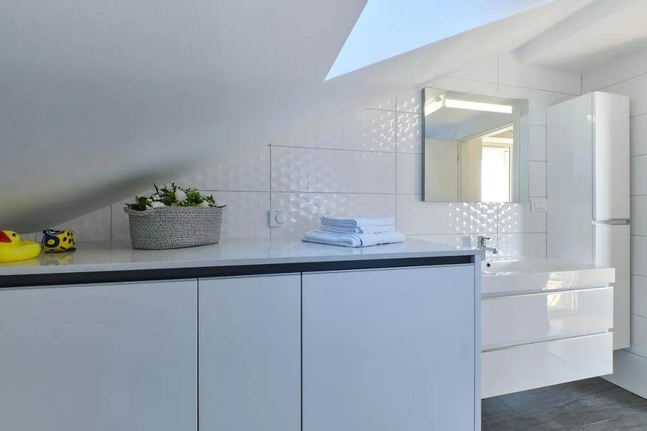 Brunohome - Design Apartment By The Sea Mali Losinj