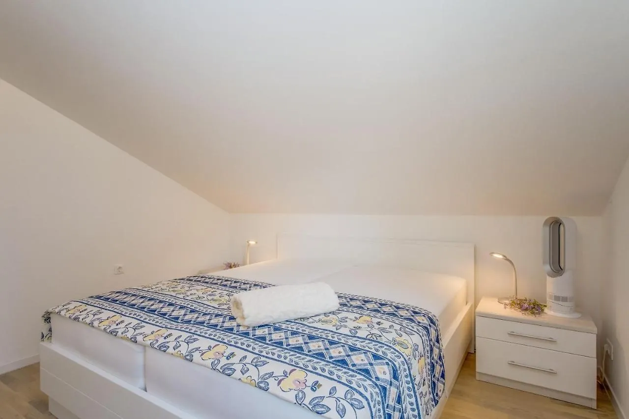 Brunohome - Design Apartment By The Sea Mali Losinj